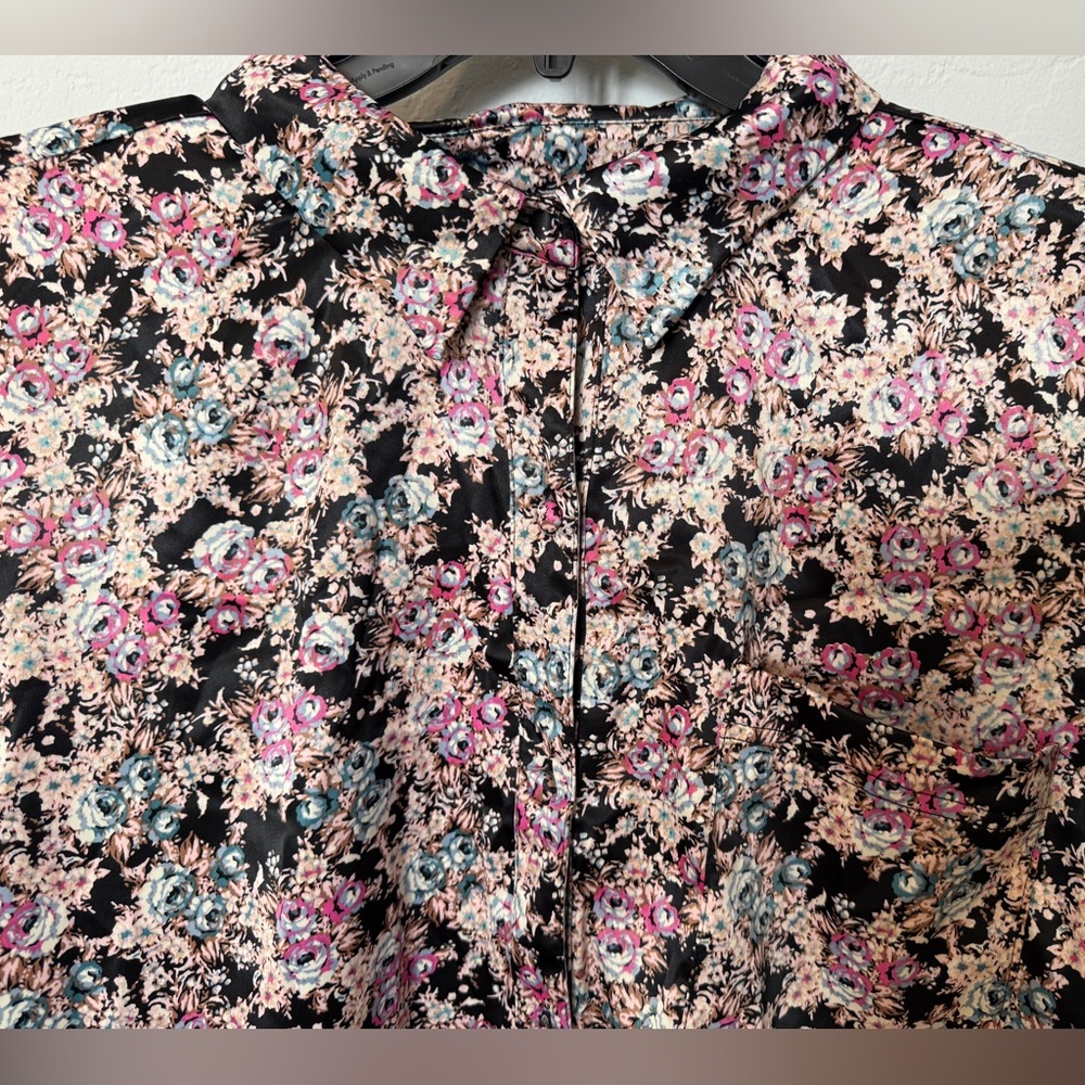 AFRM Nordstrom Black and Pink Floral Satin Button Down Shirt Size Large NWT - Picture 7 of 7